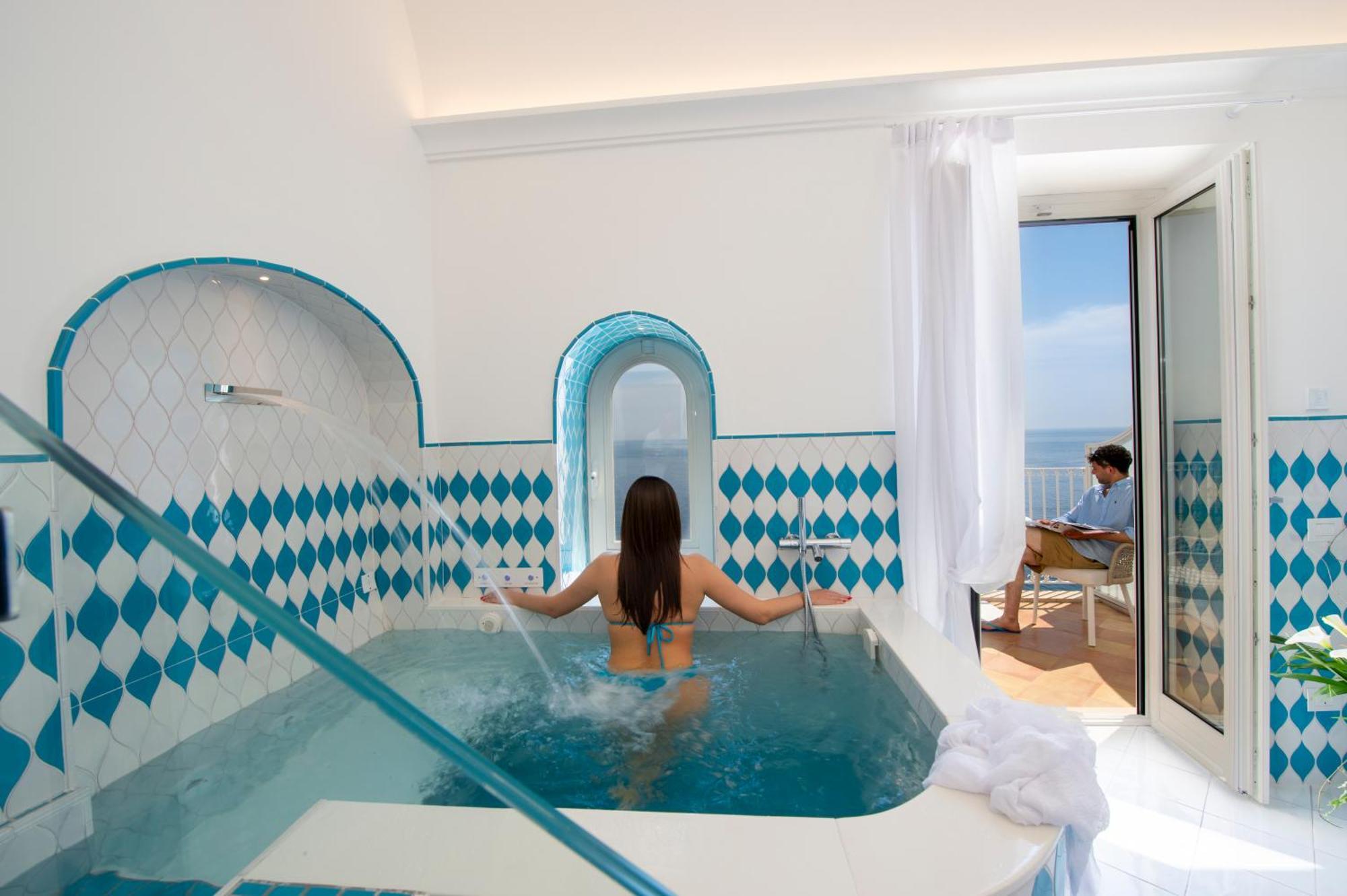 Villa Francesco Luxury Suites Positano Bagian luar foto